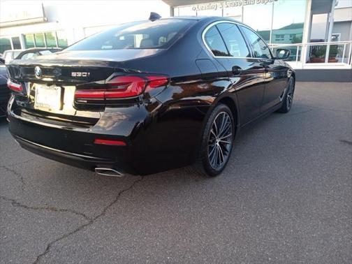 2022 BMW 530 i