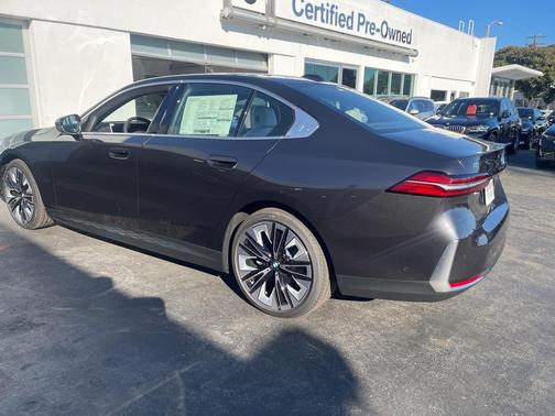 2026 BMW i5 eDrive40