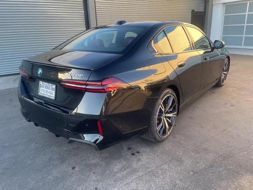 2026 BMW 550e xDrive