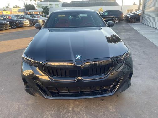 2026 BMW 550e xDrive