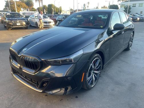 2026 BMW 550e xDrive