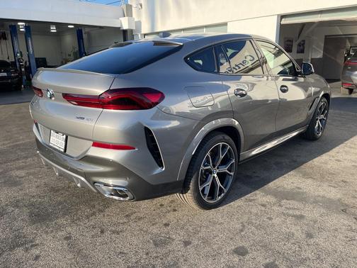 2026 BMW X6 xDrive40i