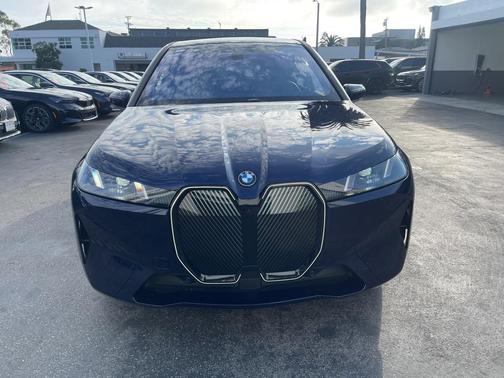 2026 BMW iX xDrive60