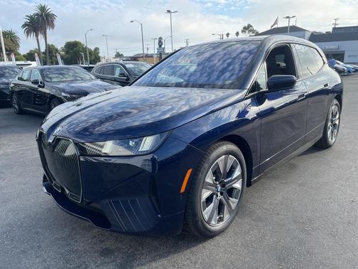 2026 BMW iX xDrive60