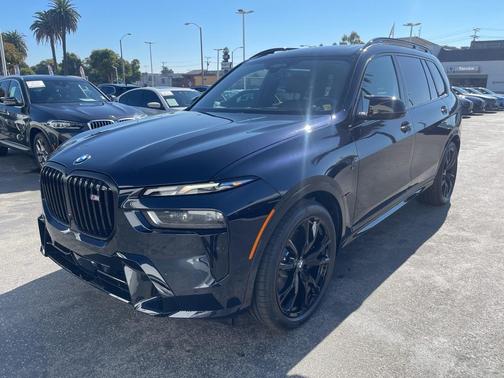2026 BMW X7 M60i