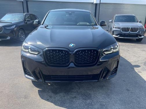 2025 BMW X4 xDrive30i