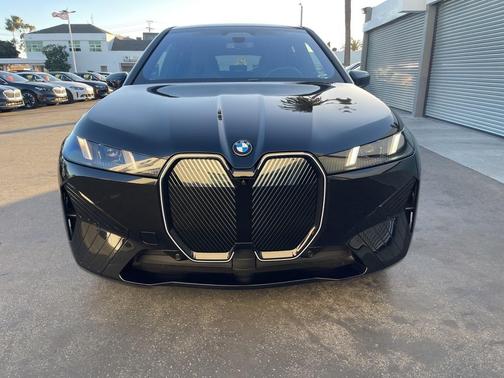 2026 BMW iX xDrive45