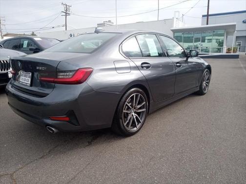 2022 BMW 330 330i