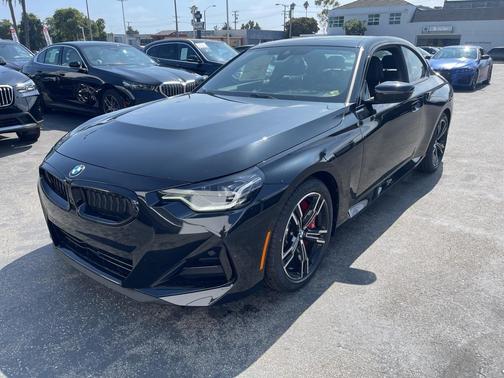 2025 BMW 230 i