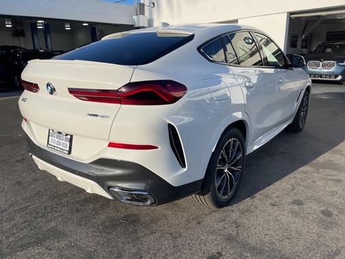 2026 BMW X6 xDrive40i
