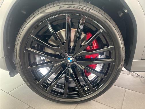 2026 BMW X6 M60i