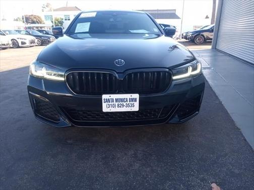 2022 BMW 530 i