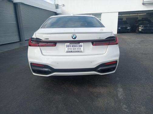 2022 BMW 750 i xDrive