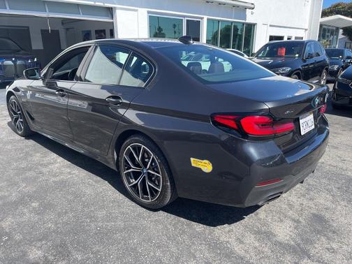 2022 BMW 530e Base