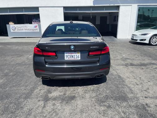 2022 BMW 530e Base