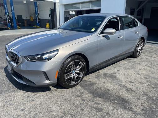 2024 BMW i5 eDrive40