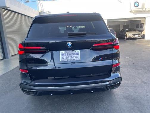 2025 BMW X5 M60i