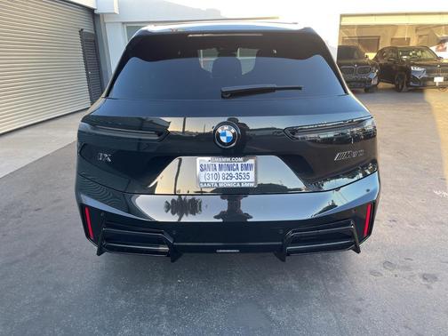 2026 BMW iX M70