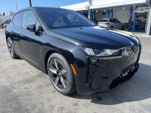 2026 BMW iX xDrive45