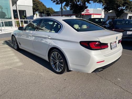 2023 BMW 530 i