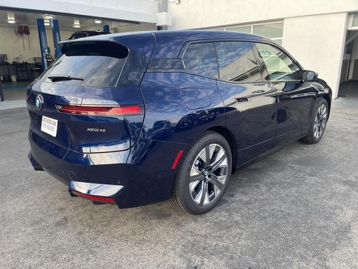 2026 BMW iX xDrive45