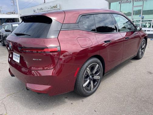 2026 BMW iX xDrive45