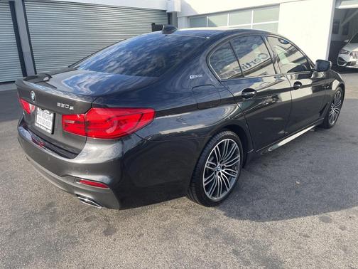 2019 BMW 530e iPerformance