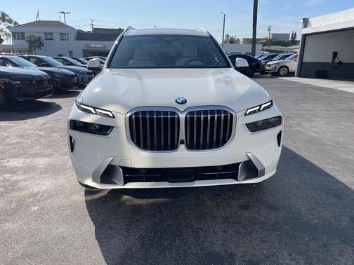 2026 BMW X7 xDrive40i