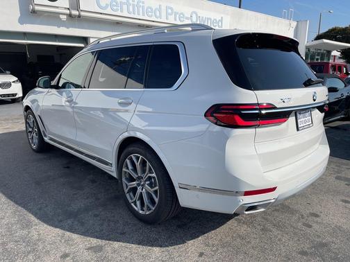 2026 BMW X7 xDrive40i