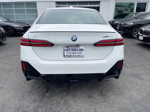 2025 BMW i5 eDrive40