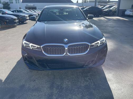 2025 BMW 330 i