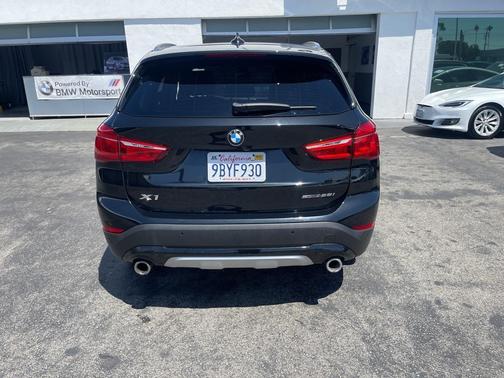 2022 BMW X1 sDrive28i