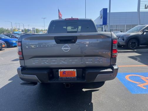 2025 Nissan Frontier SV