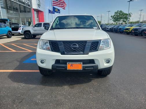 2021 Nissan Frontier SV