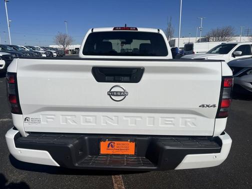 2025 Nissan Frontier SV