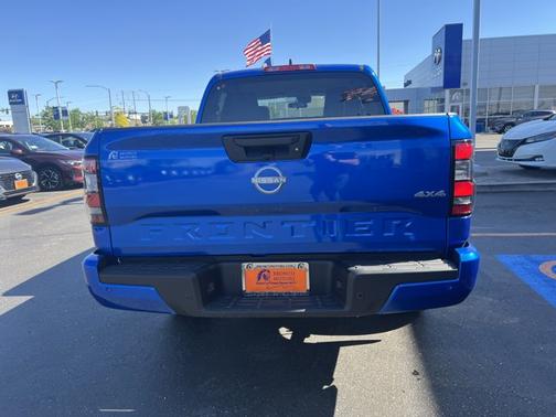 2025 Nissan Frontier SV