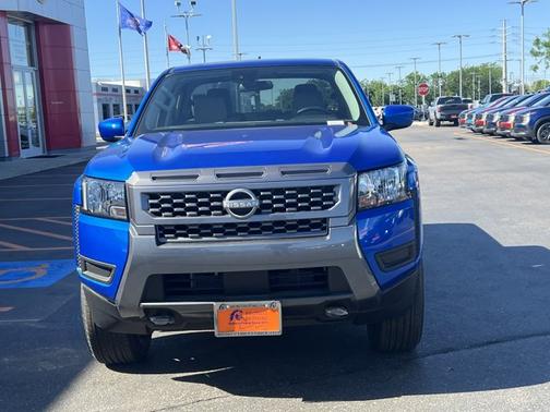 2025 Nissan Frontier SV