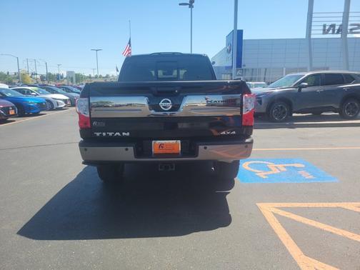 2018 Nissan Titan Platinum Reserve