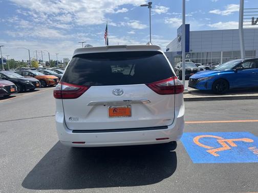 2020 Toyota Sienna Limited