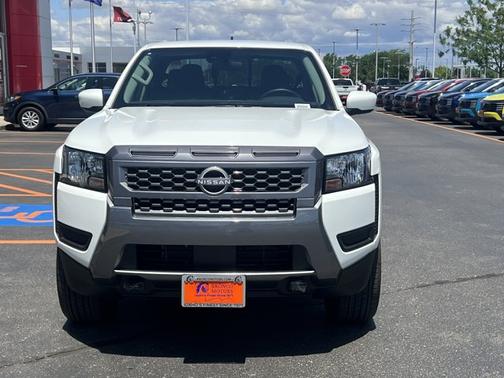 2025 Nissan Frontier SV