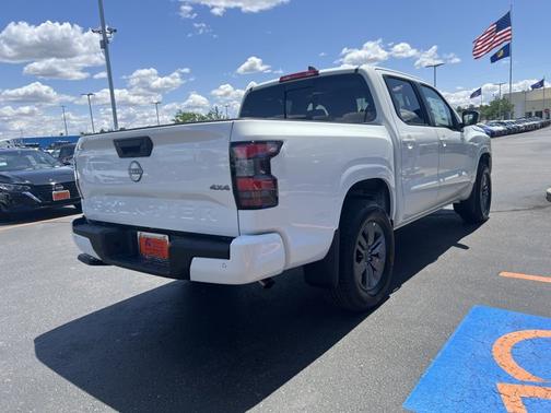 2025 Nissan Frontier SV
