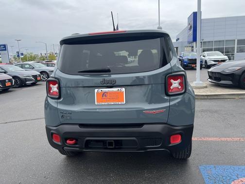 2016 Jeep Renegade Trailhawk