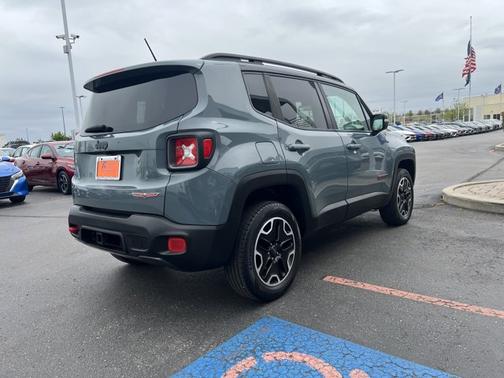 2016 Jeep Renegade Trailhawk