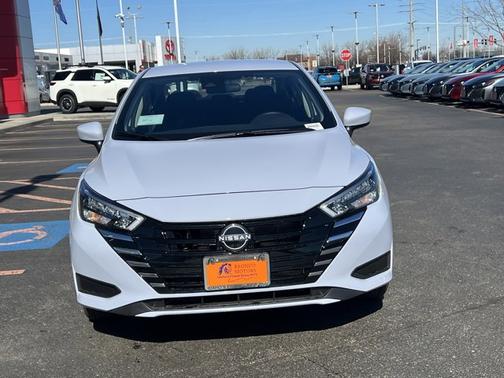 2025 Nissan Versa SV