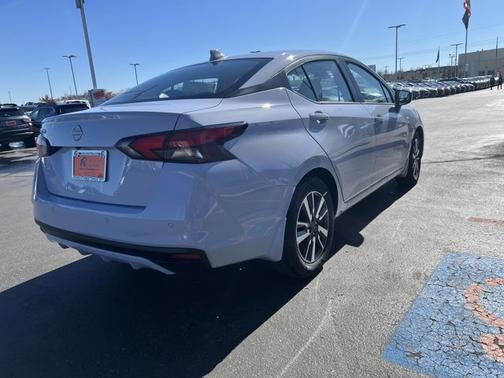 2025 Nissan Versa SV