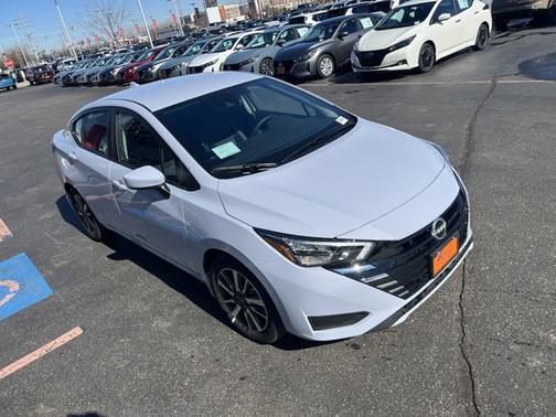 2025 Nissan Versa SV