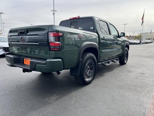 2025 Nissan Frontier PRO-4X