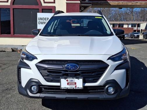 2025 Subaru Outback Base