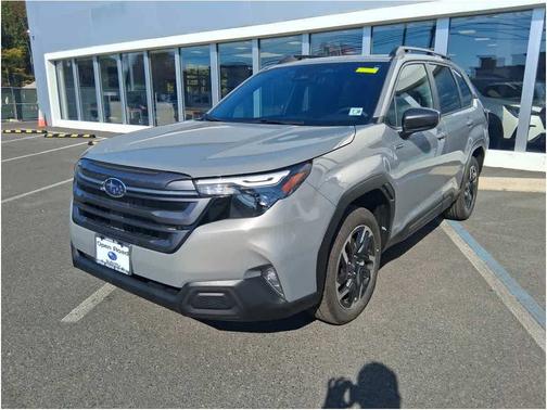 2025 Subaru Forester Premium Hybrid