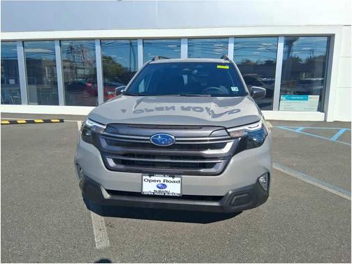 2025 Subaru Forester Premium Hybrid